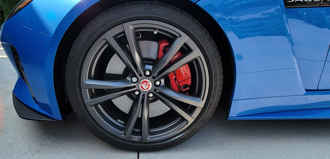2017 Jaguar F-Type SVR 1st Gen - Image 25 of 31