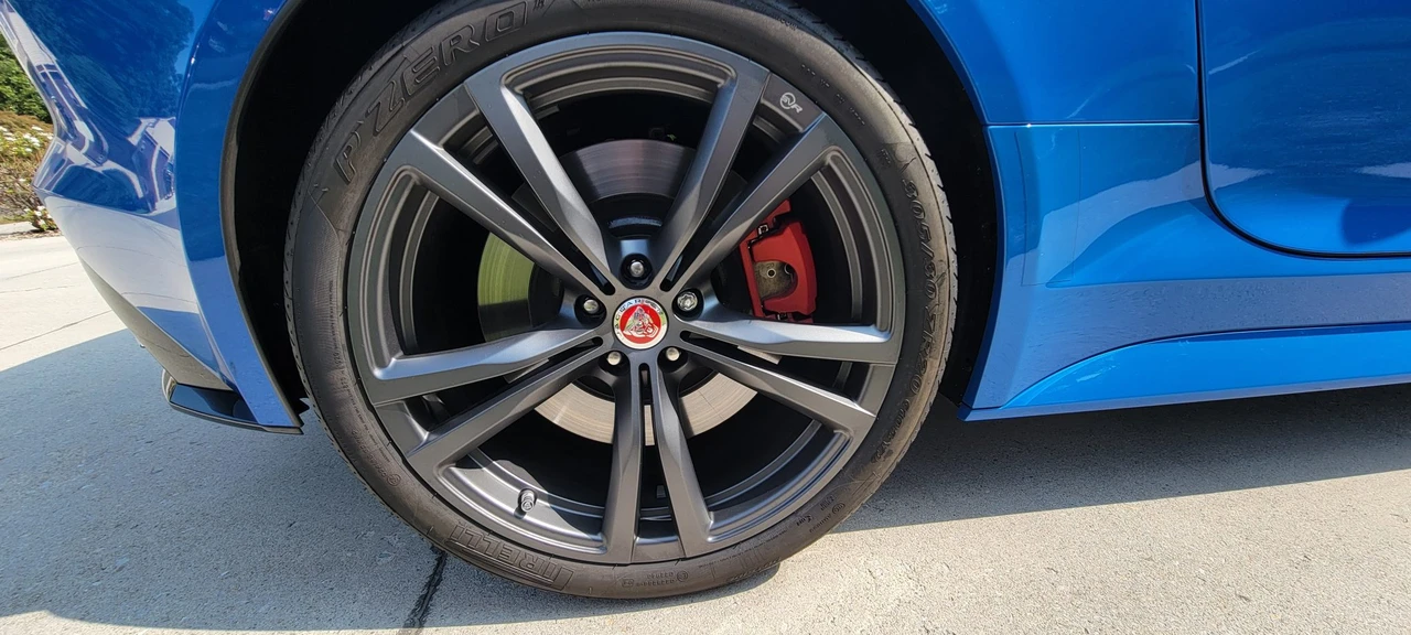2017 Jaguar F-Type SVR 1st Gen - Image 23 of 31