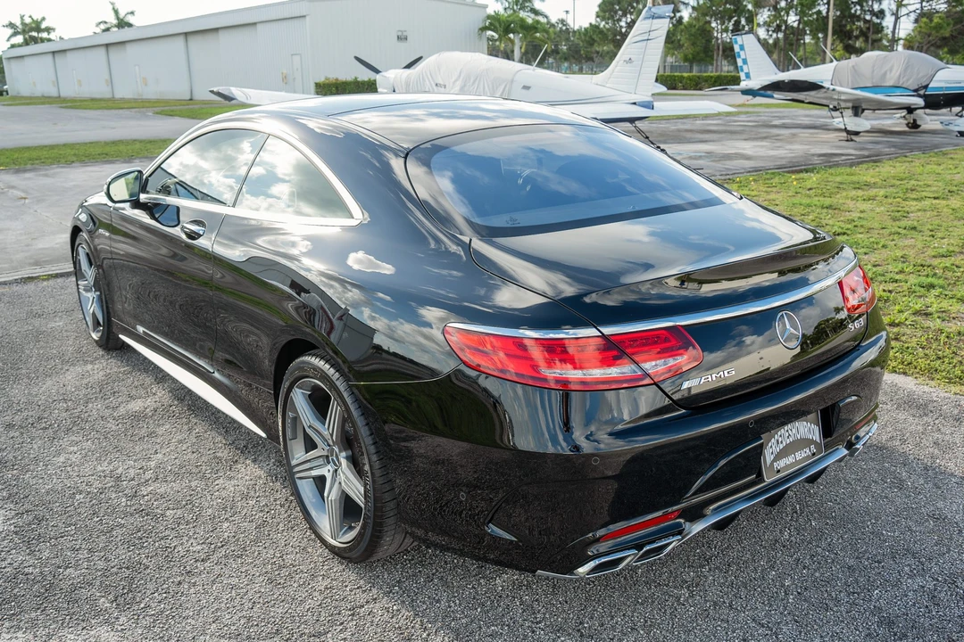 2017 Mercedes-Benz C217/A217 S 63 & S 65 AMG Coupe & Convertible - Image 11 of 31