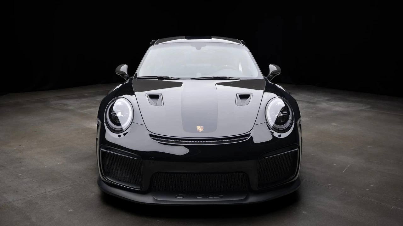 2018 Porsche 991 GT2 RS - Image 11 of 31