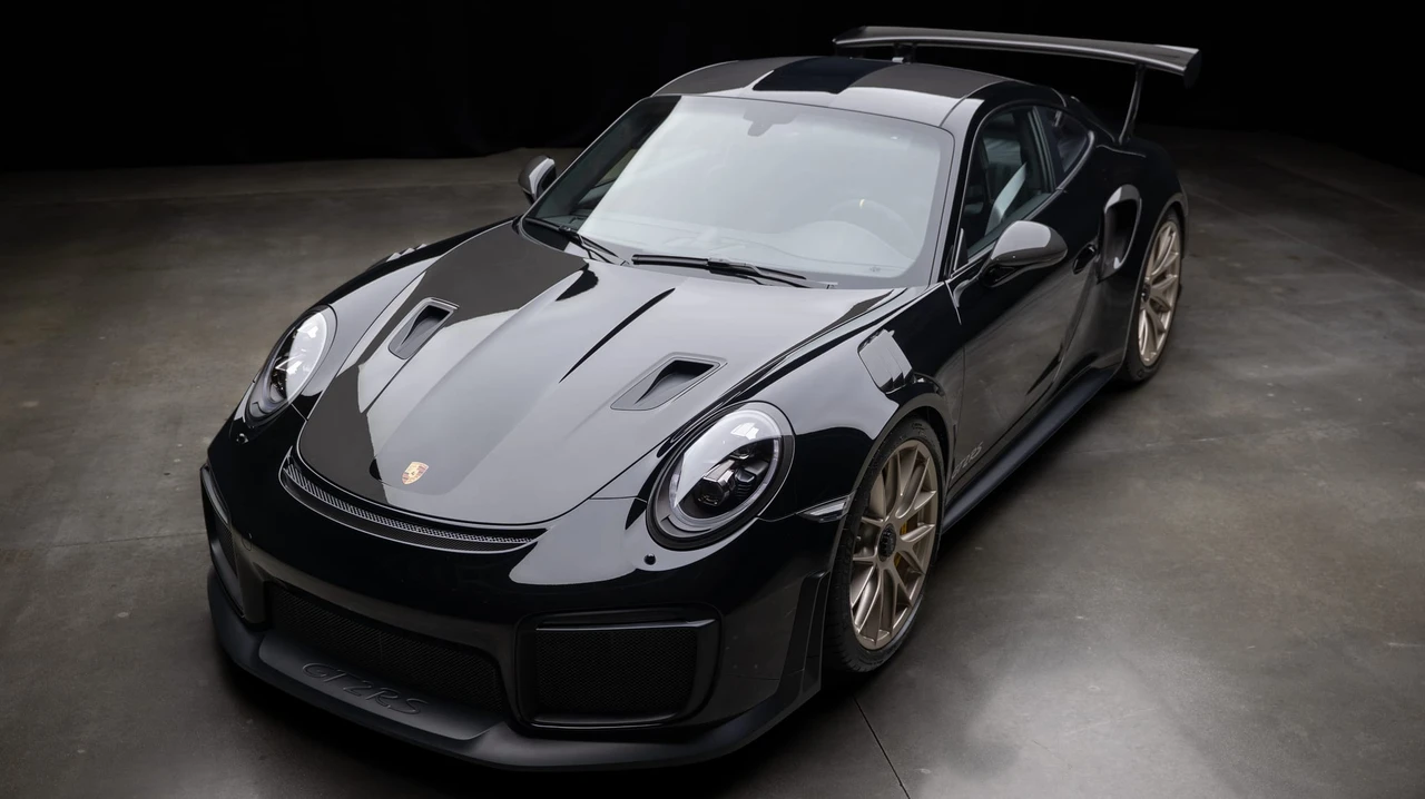 2018 Porsche 991 GT2 RS - Image 4 of 31