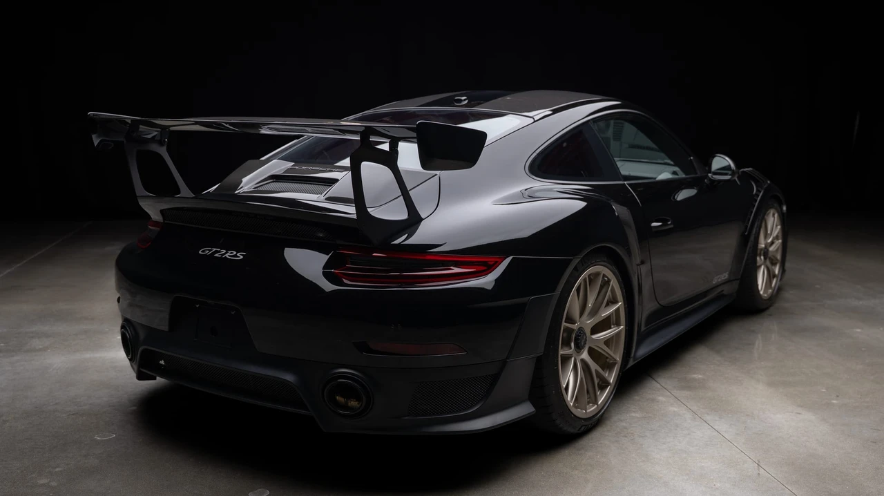 2018 Porsche 991 GT2 RS - Image 23 of 31