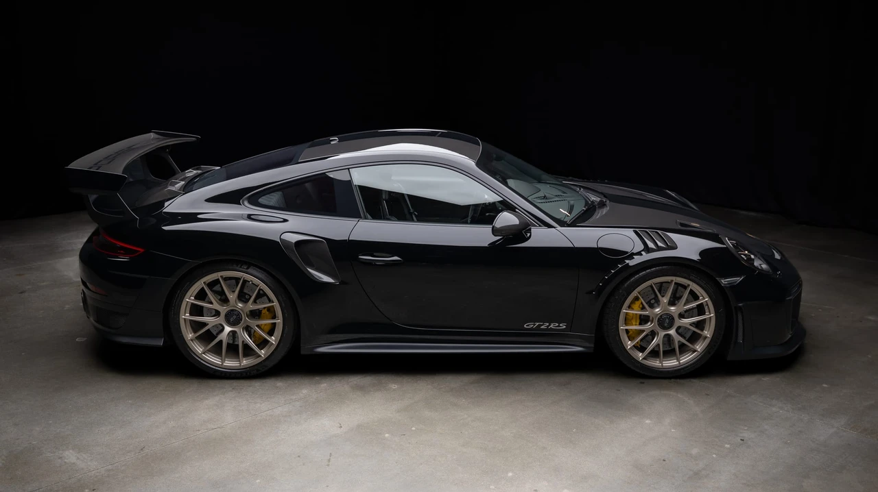 2018 Porsche 991 GT2 RS - Image 18 of 31