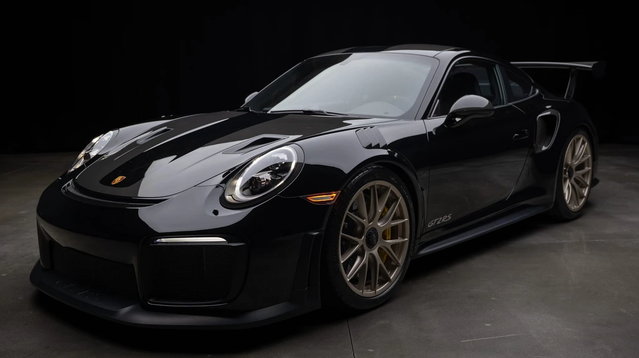 2018 Porsche 991 GT2 RS - Image 3 of 31