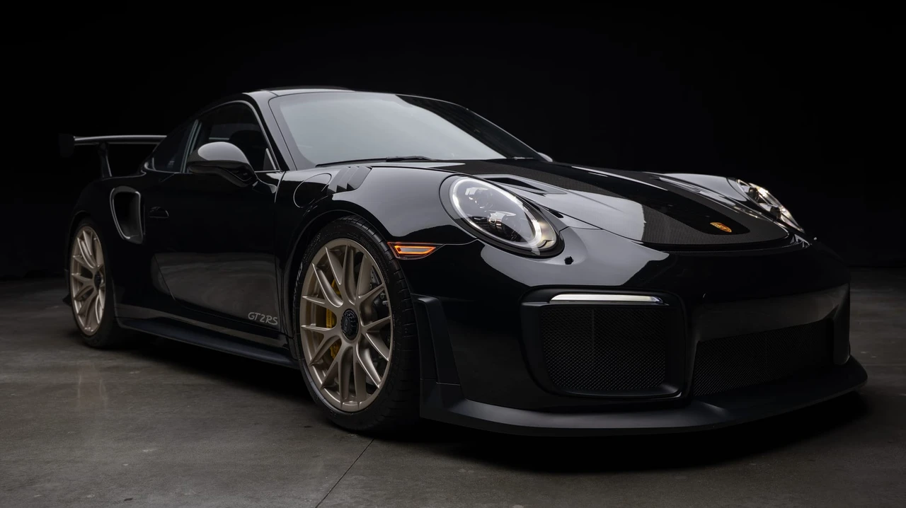 2018 Porsche 991 GT2 RS - Image 17 of 31
