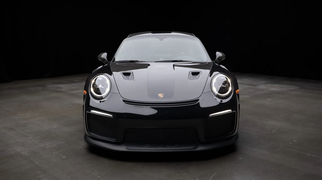 2018 Porsche 991 GT2 RS - Image 9 of 31