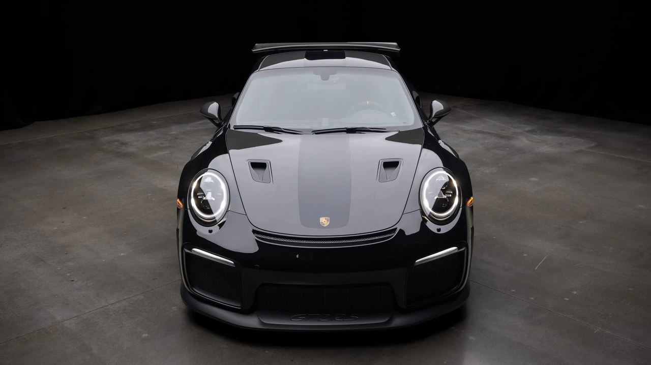 2018 Porsche 991 GT2 RS - Image 8 of 31
