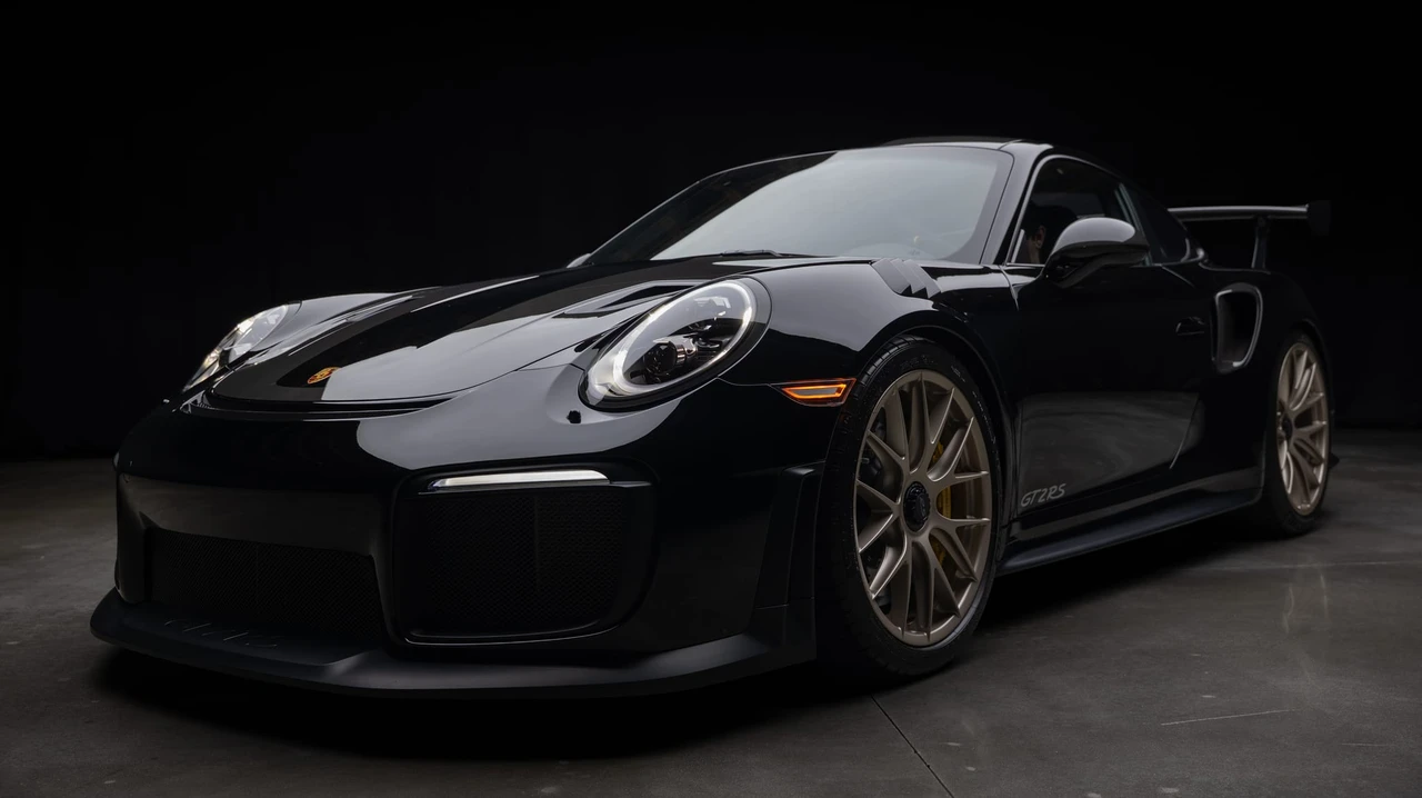 2018 Porsche 991 GT2 RS - Image 6 of 31