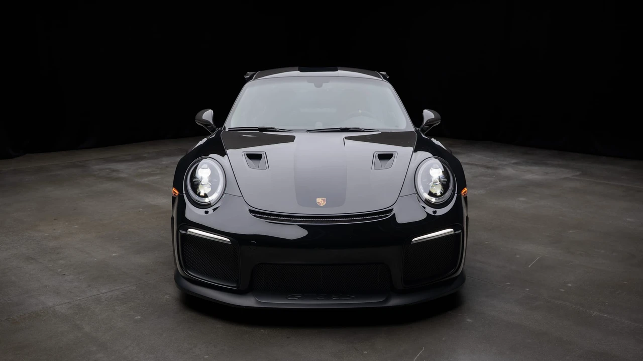 2018 Porsche 991 GT2 RS - Image 10 of 31