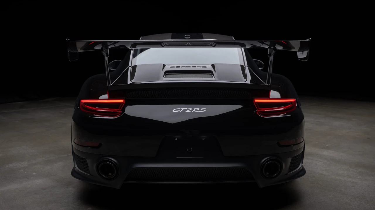 2018 Porsche 991 GT2 RS - Image 28 of 31