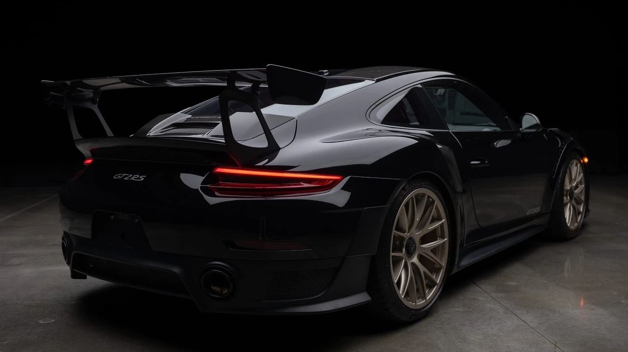2018 Porsche 991 GT2 RS - Image 25 of 31