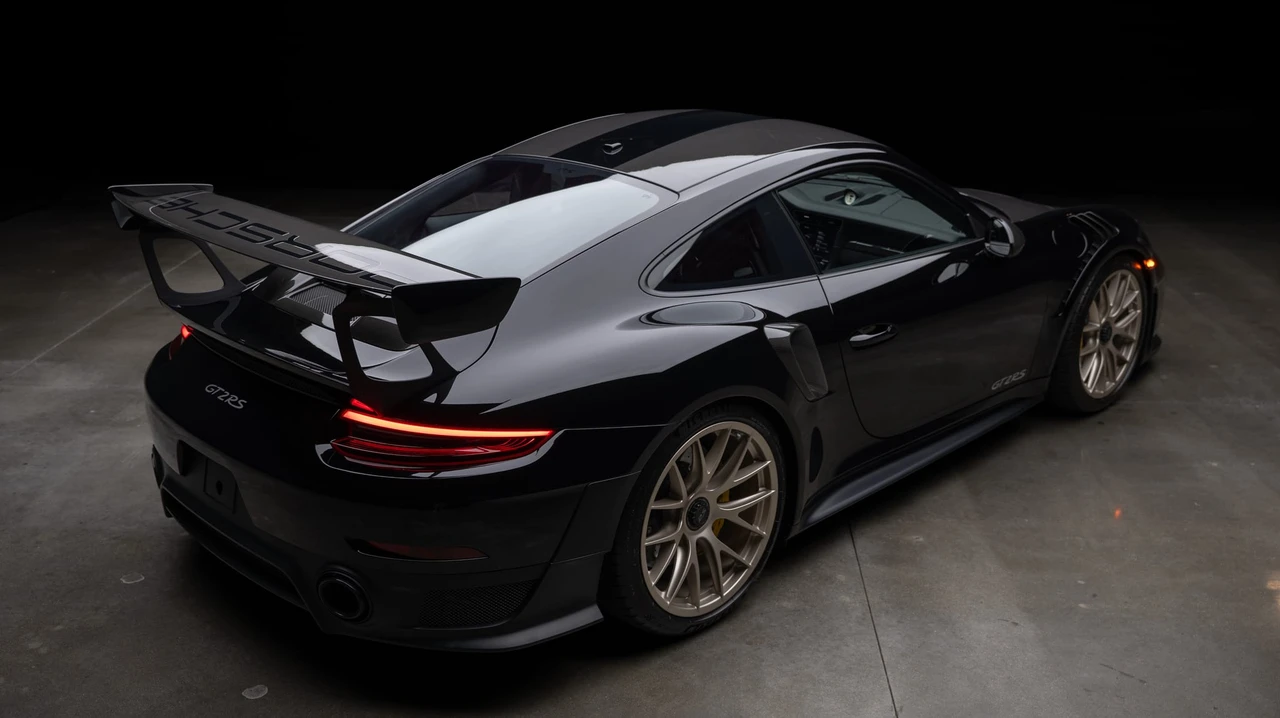 2018 Porsche 991 GT2 RS - Image 21 of 31