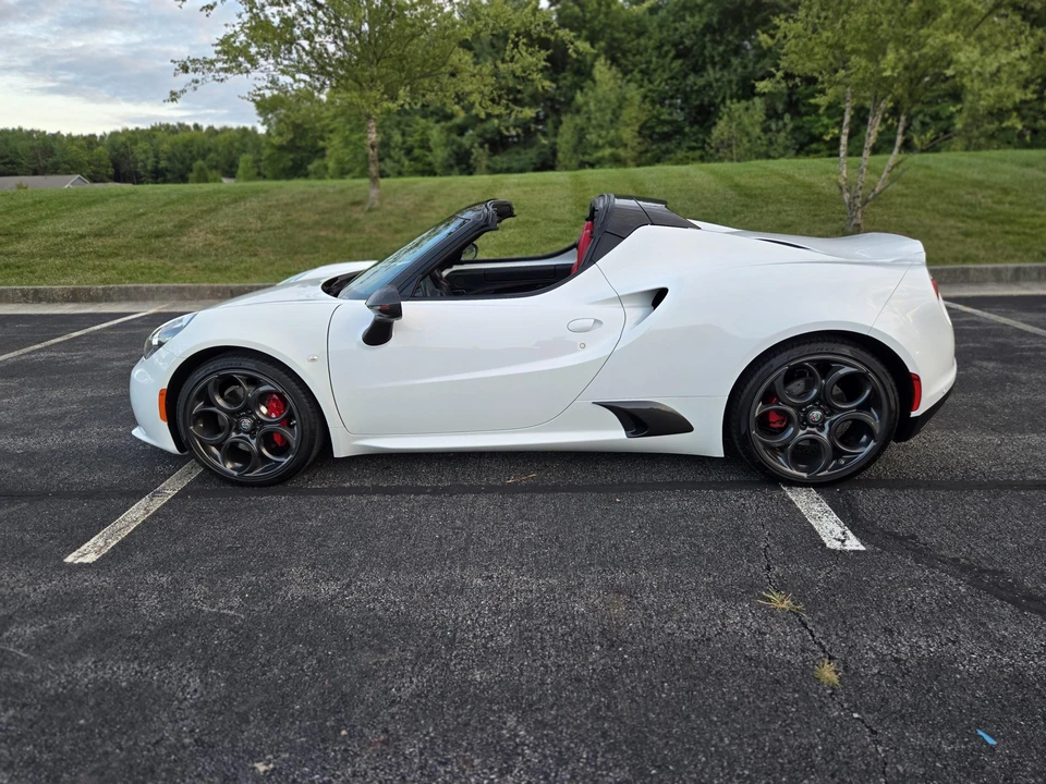 2020 Alfa Romeo 4C Spider - Image 3 of 31