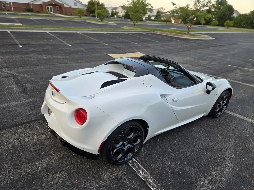 2020 Alfa Romeo 4C Spider - Image 10 of 31