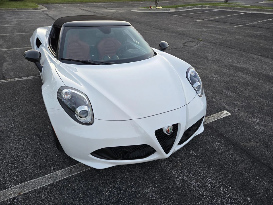 2020 Alfa Romeo 4C Spider - Image 13 of 31