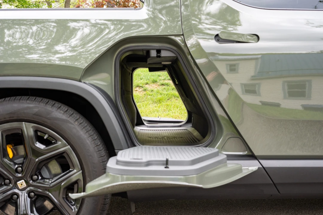 2022 Rivian R1T - Image 28 of 31