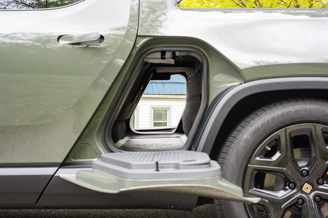 2022 Rivian R1T - Image 29 of 31