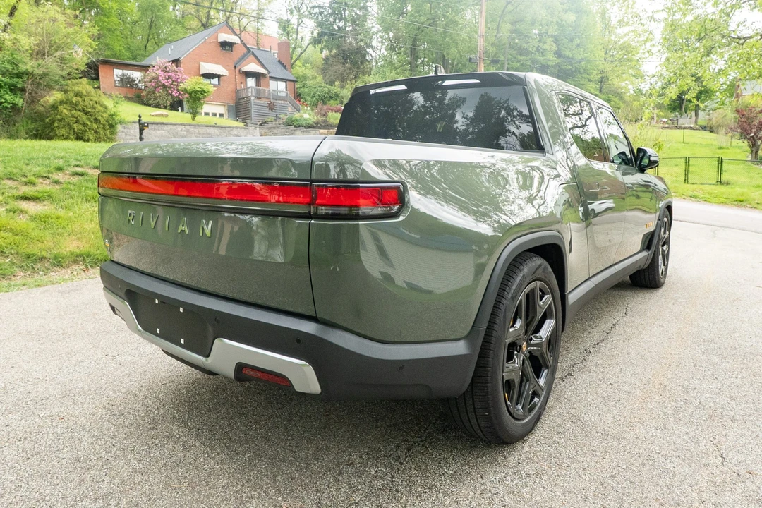 2022 Rivian R1T - Image 5 of 31