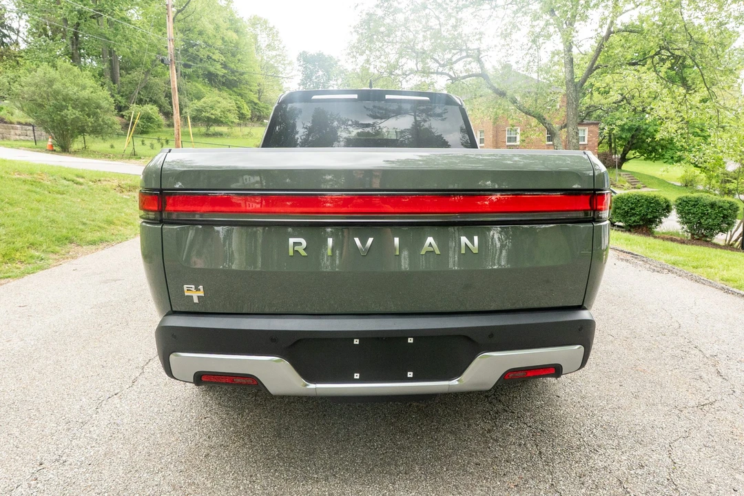2022 Rivian R1T - Image 6 of 31