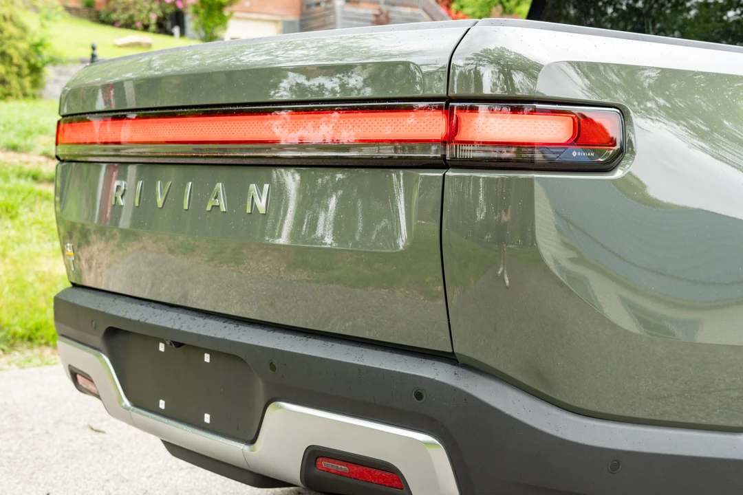 2022 Rivian R1T - Image 20 of 31
