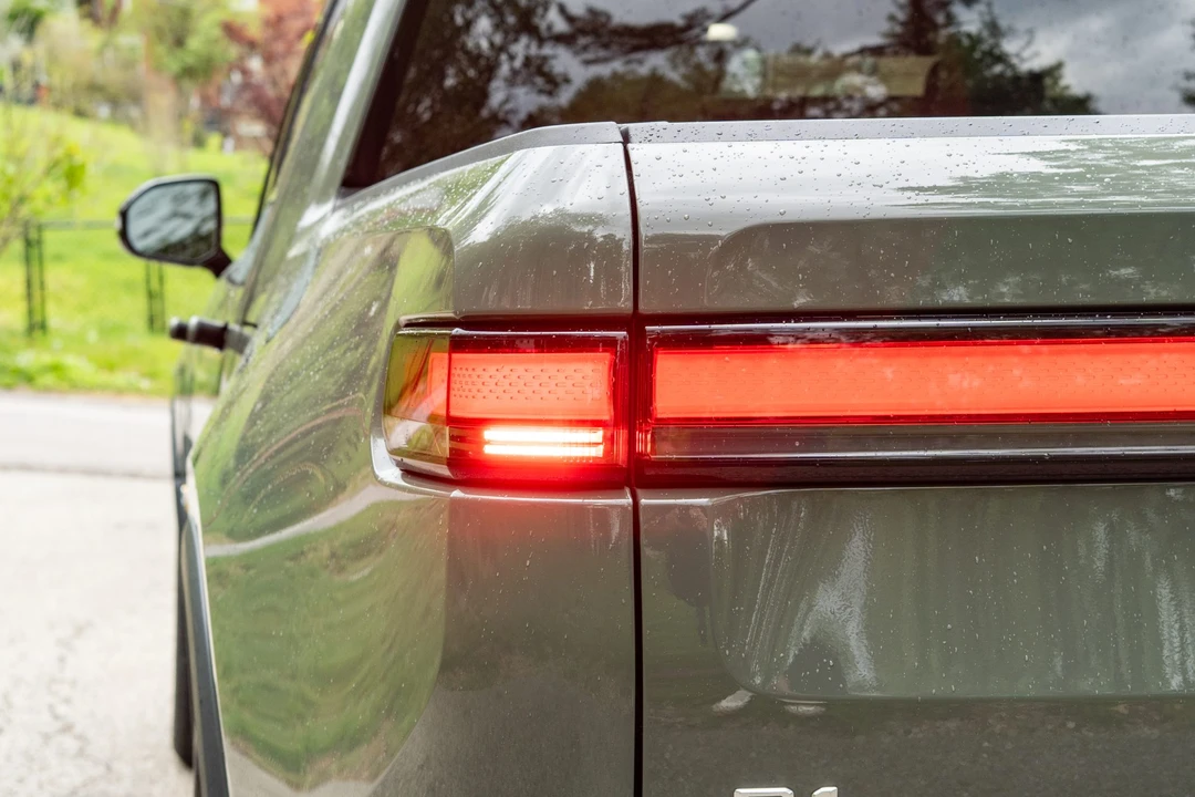 2022 Rivian R1T - Image 21 of 31