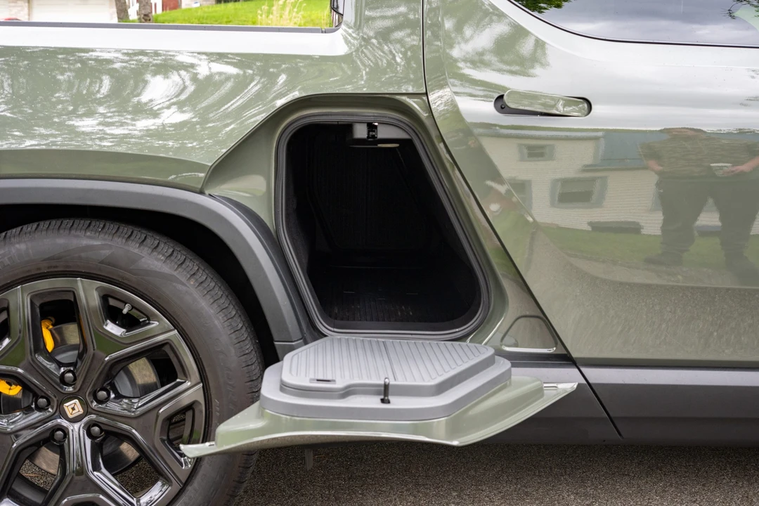 2022 Rivian R1T - Image 27 of 31