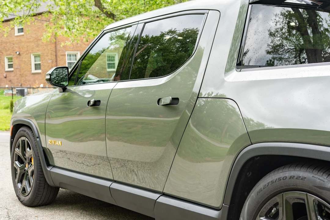 2022 Rivian R1T - Image 16 of 31