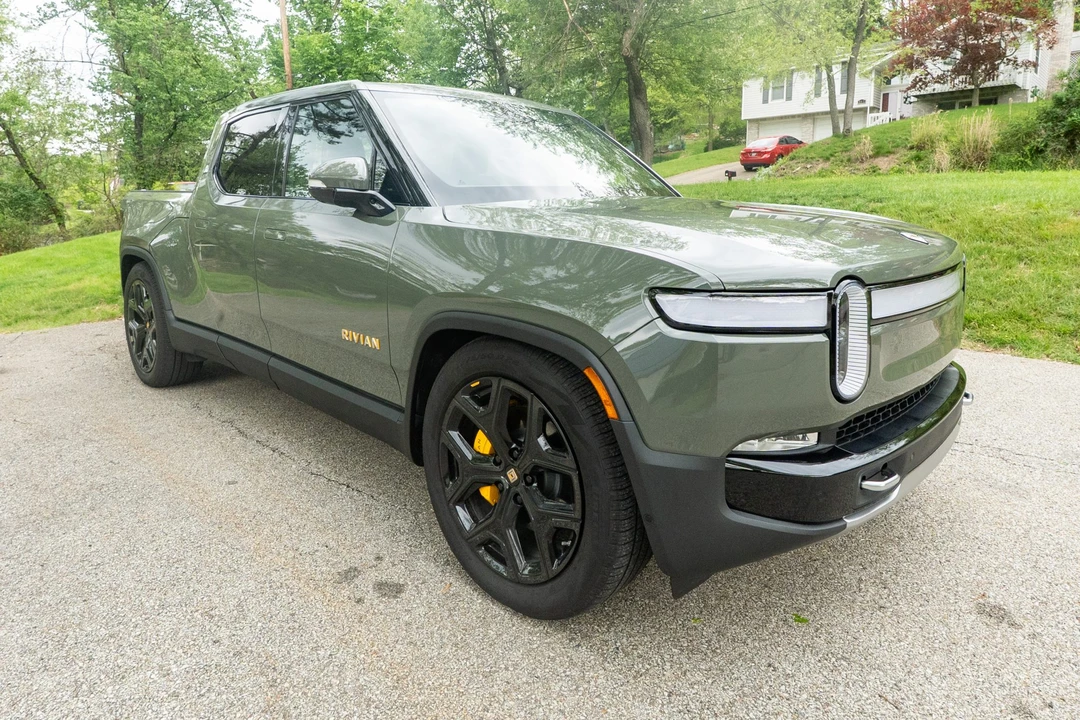 2022 Rivian R1T - Image 3 of 31