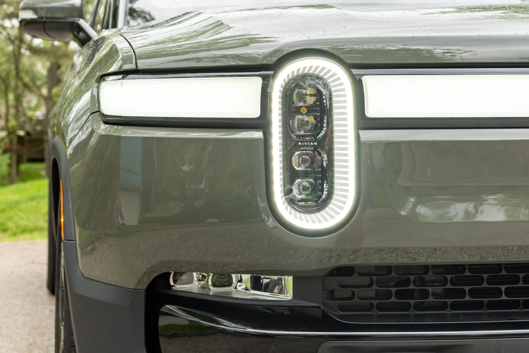 2022 Rivian R1T - Image 11 of 31