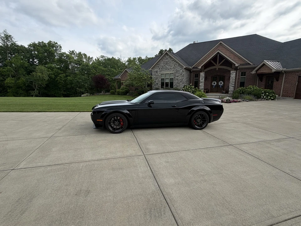 2023 Dodge Challenger SRT Hellcat 3rd Gen - Image 9 of 31