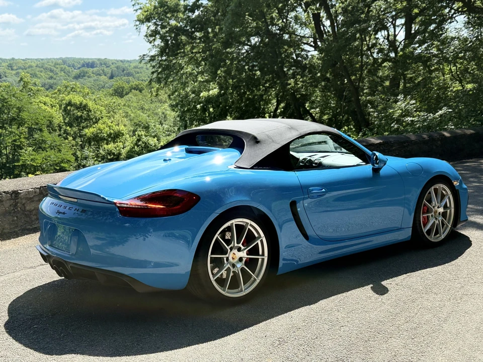 2016 Porsche 981 Boxster Spyder - Image 30 of 31