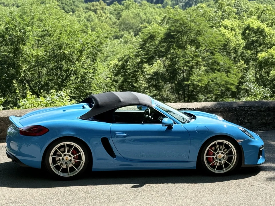 2016 Porsche 981 Boxster Spyder - Image 24 of 31