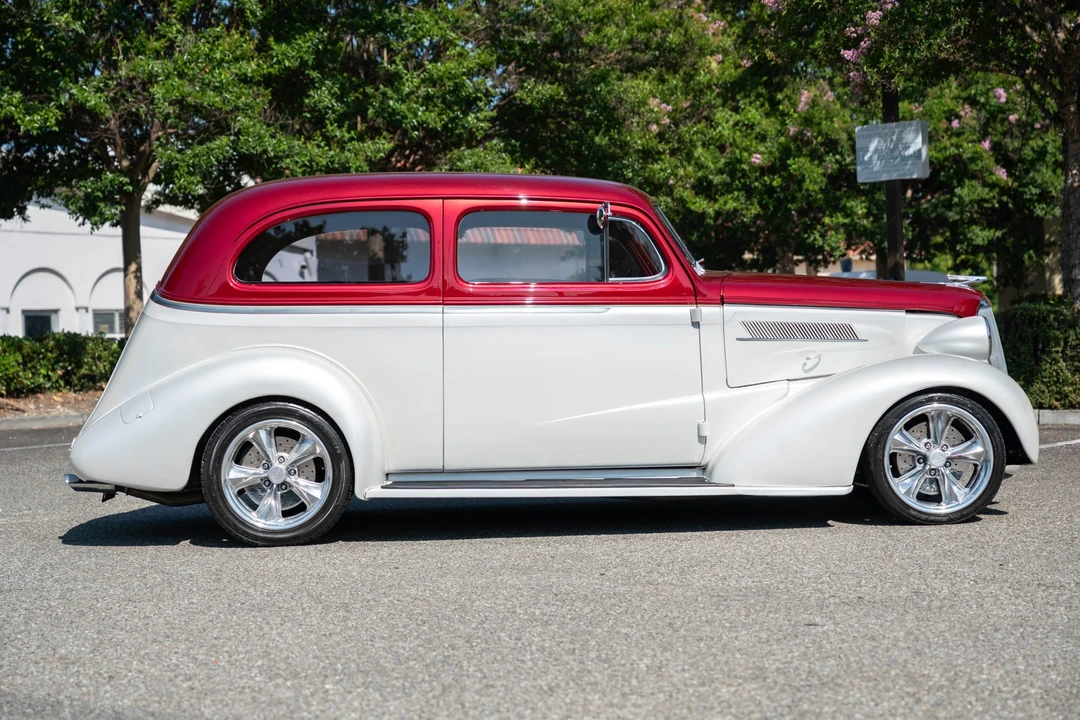 1937 Chevrolet Standard & Master & Master Deluxe & Special Deluxe - Image 4 of 31