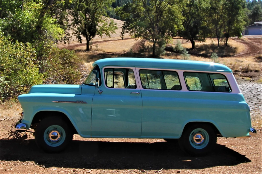 1956 Chevrolet Suburban 4th Gen - Image 11 of 31