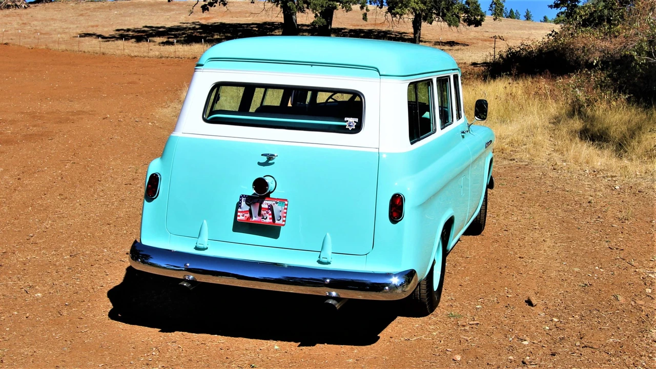 1956 Chevrolet Suburban 4th Gen - Image 6 of 31