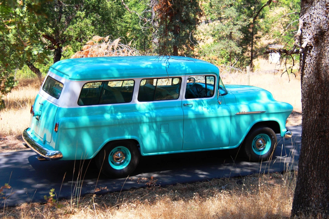 1956 Chevrolet Suburban 4th Gen - Image 4 of 31