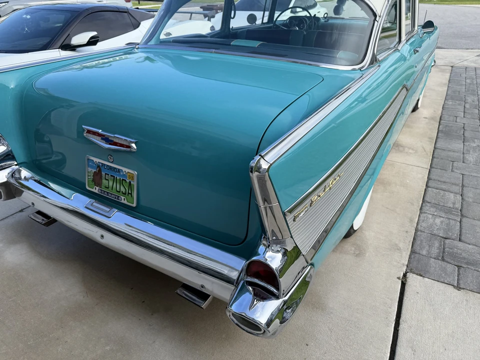 1957 Chevrolet Tri-Five Bel Air Sedan & Wagon - Image 19 of 31
