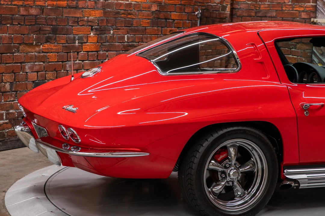 1963 Chevrolet Corvette C2 - Image 20 of 31