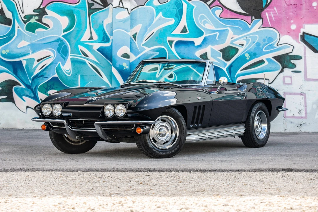 1965 Chevrolet Corvette C2 - Image 16 of 31