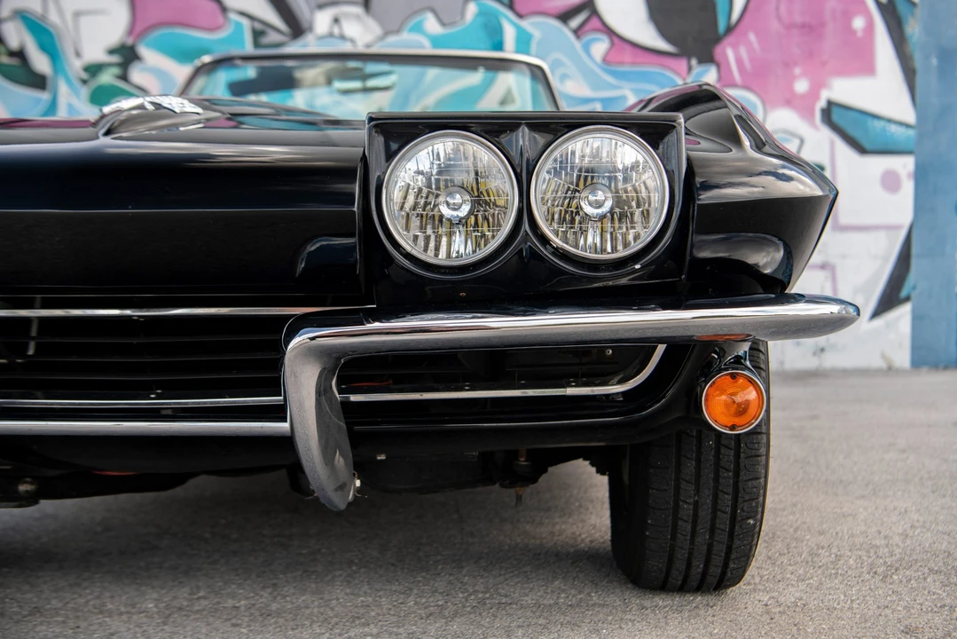 1965 Chevrolet Corvette C2 - Image 30 of 31