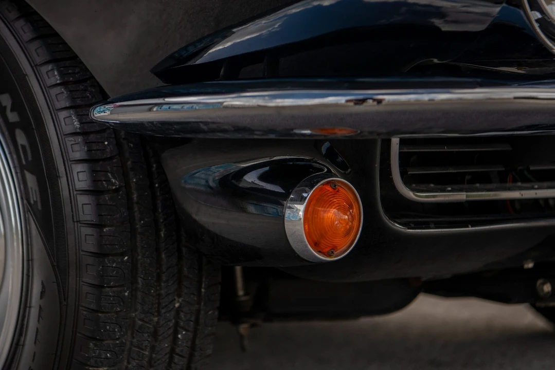 1965 Chevrolet Corvette C2 - Image 28 of 31