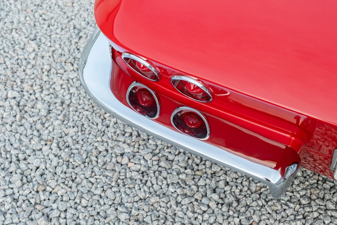 1965 Chevrolet Corvette C2 - Image 18 of 31