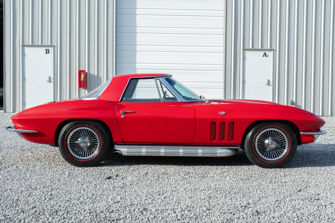 1965 Chevrolet Corvette C2 - Image 6 of 31