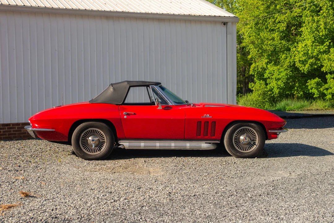 1966 Chevrolet Corvette C2 - Image 19 of 31
