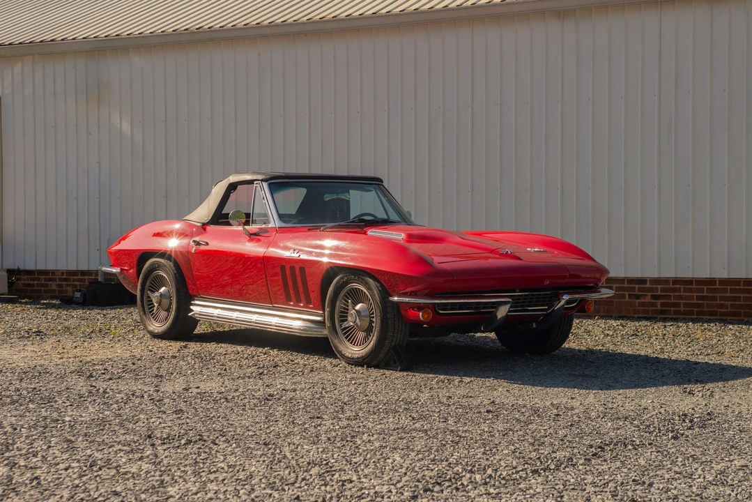 1966 Chevrolet Corvette C2 - Image 16 of 31
