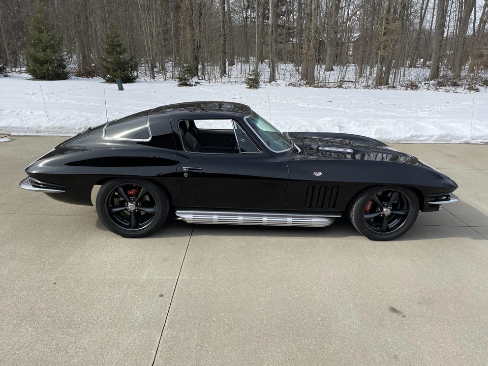 1966 Chevrolet Corvette C2 - Image 4 of 31