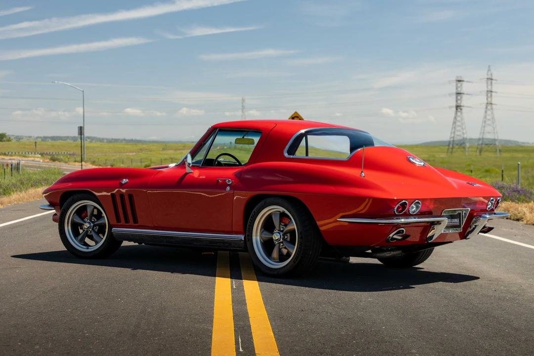 1966 Chevrolet Corvette C2 - Image 23 of 31