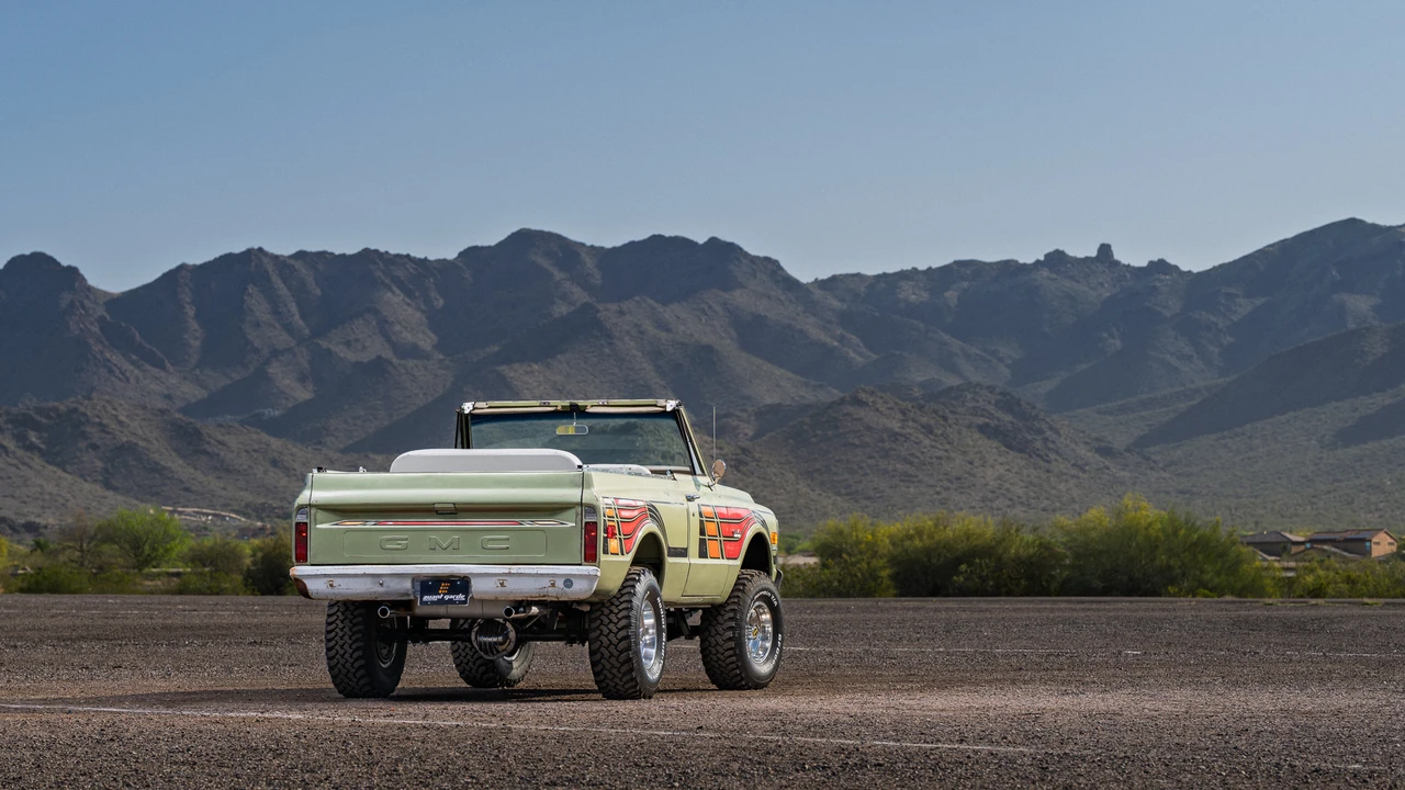 1970 GMC Jimmy 1st Gen - Image 26 of 31