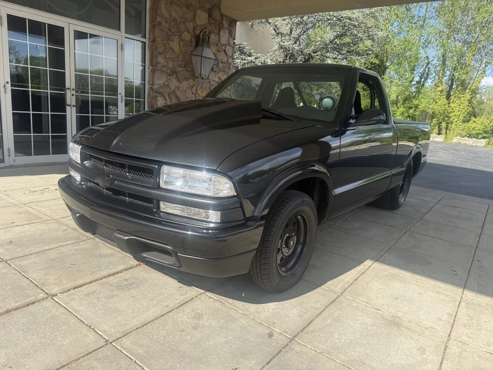 2001 Chevrolet S-10 - Image 5 of 31