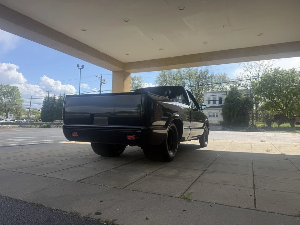 2001 Chevrolet S-10 - Image 19 of 31